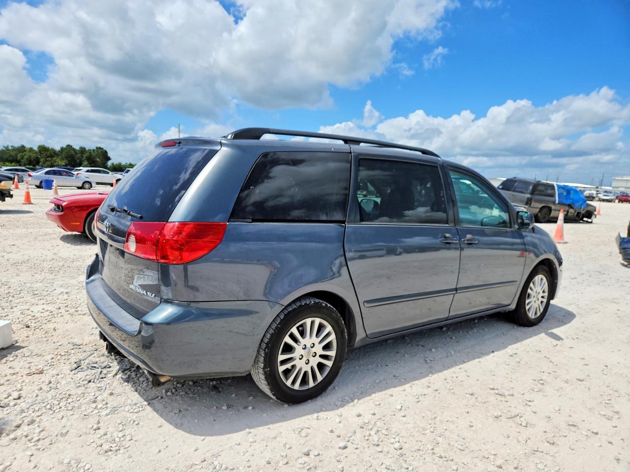 Toyota Sienna Xle