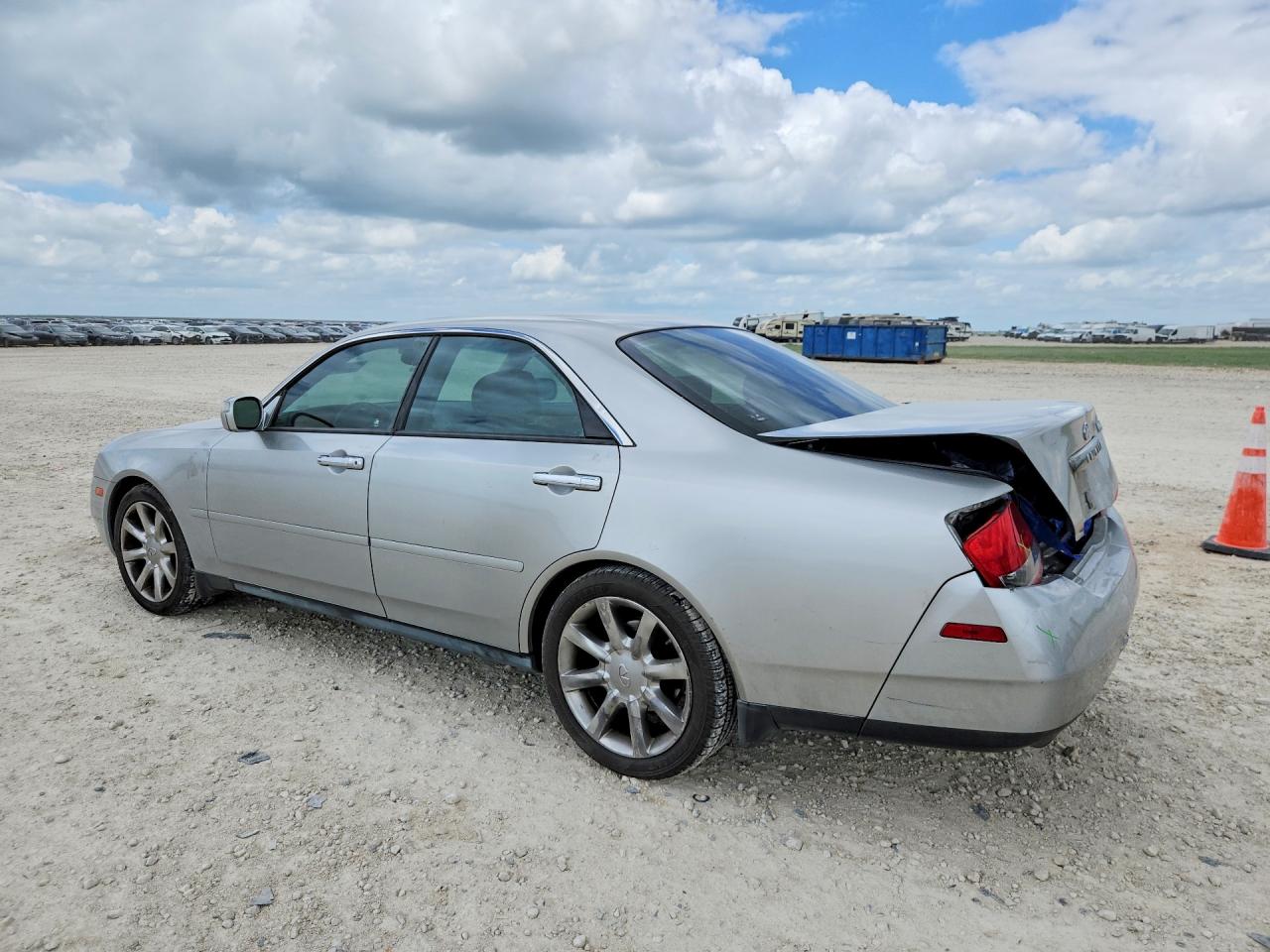 INFINITI M45 Base
