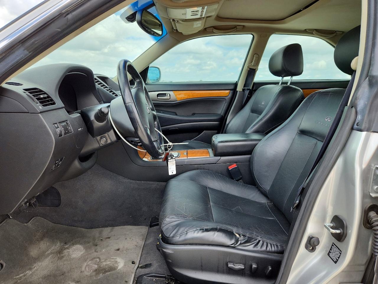 INFINITI M45 Base