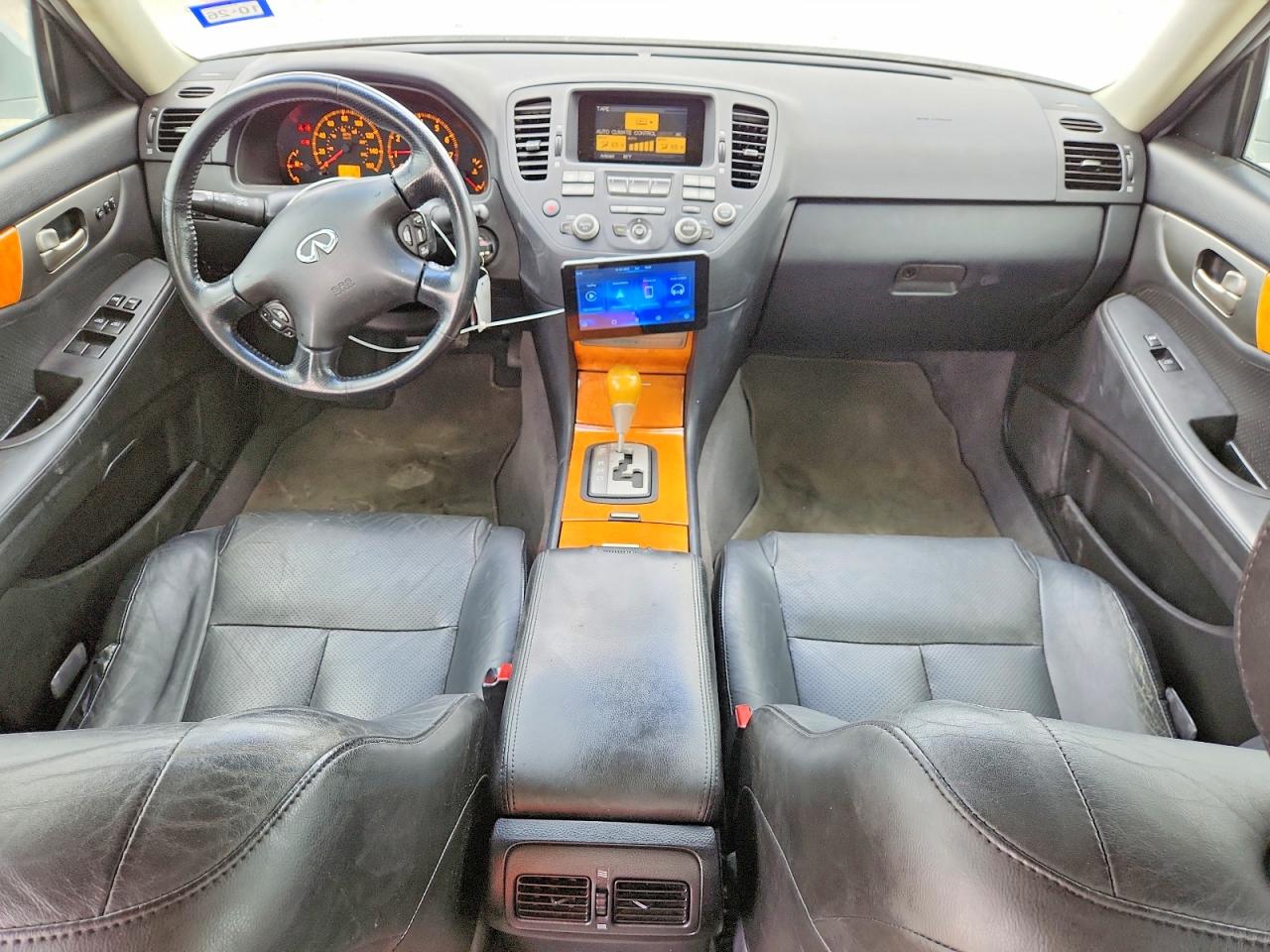 INFINITI M45 Base