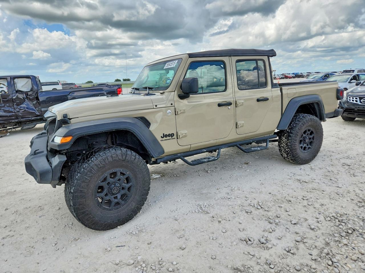 Salvage Jeep Gladiator Image