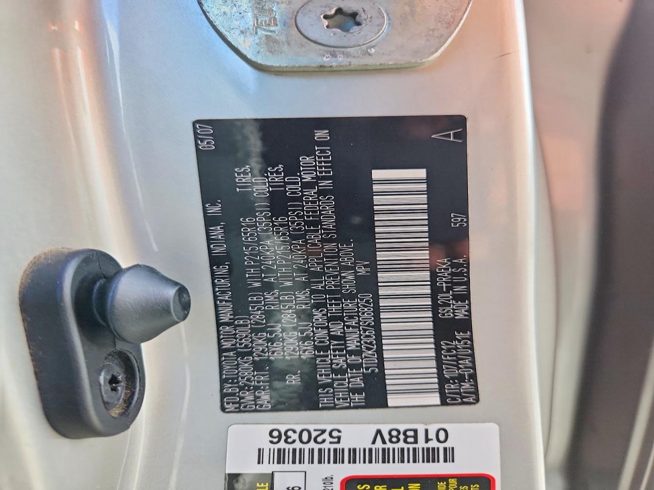 Toyota Sienna Le 8-passenger