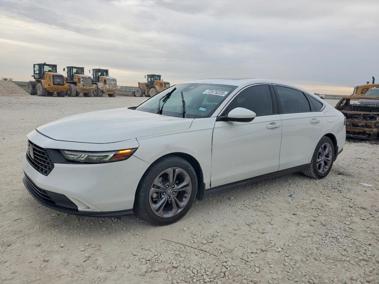 Salvage Honda Accord Image
