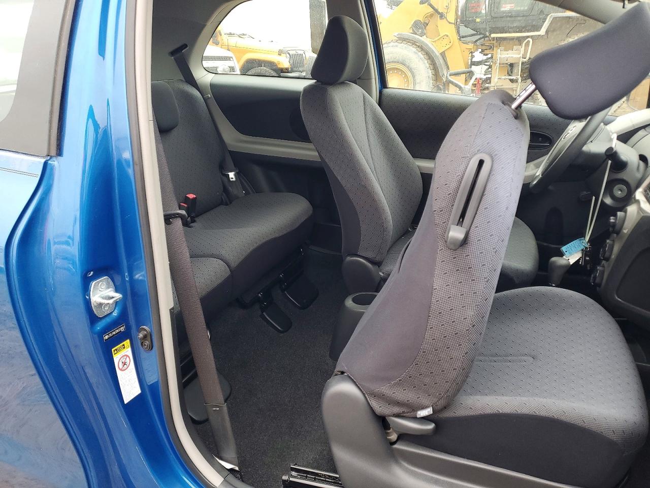 Toyota Yaris Base