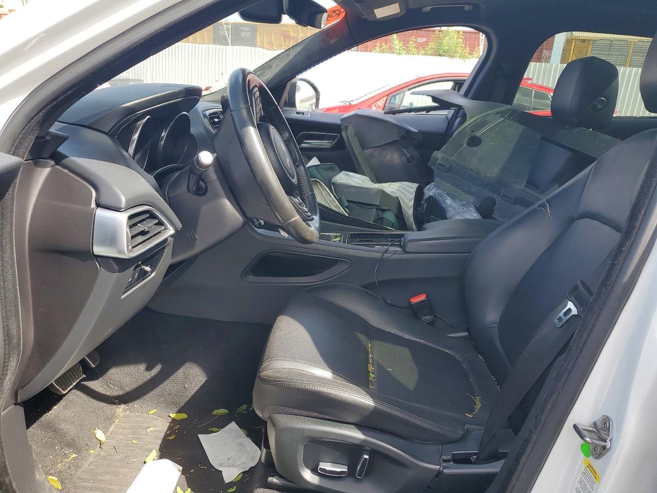 Jaguar F-PACE Premium