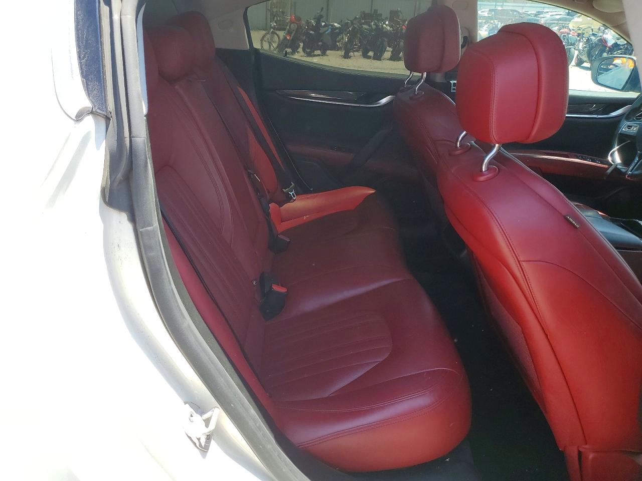 Maserati Ghibli Luxury