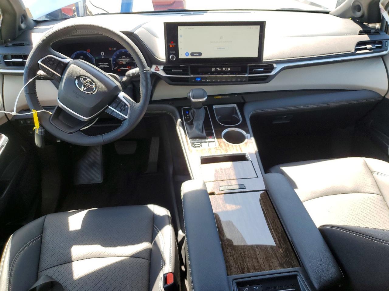 Toyota Sienna Limited 7-passenger