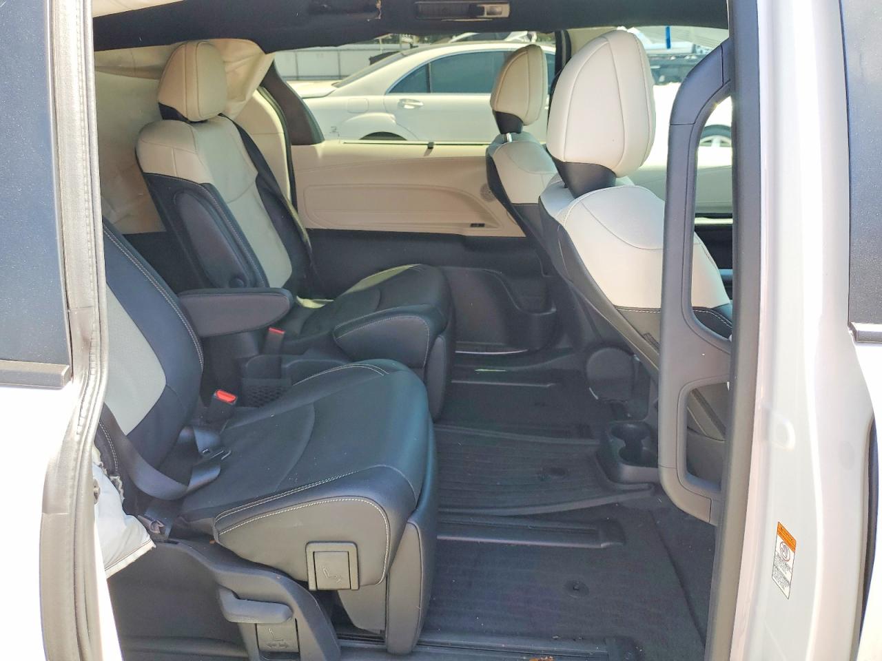 Toyota Sienna Limited 7-passenger
