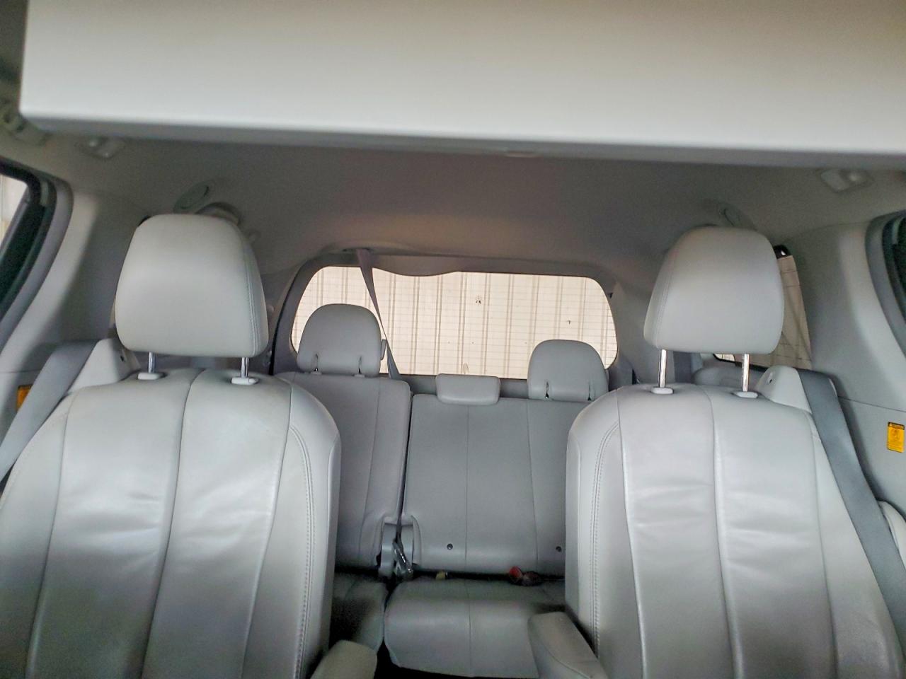 Toyota Sienna Xle 7-passenger