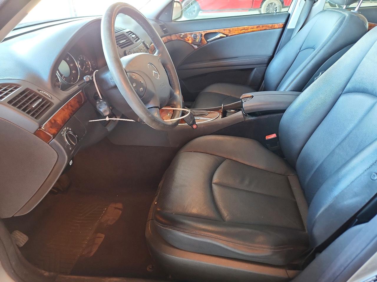 Mercedes-Benz E-Class 320