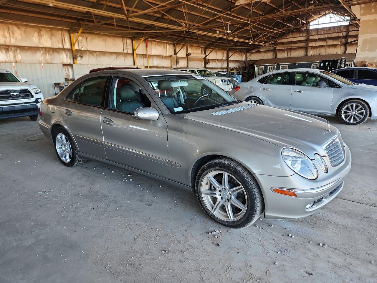 Mercedes-Benz E-Class 320
