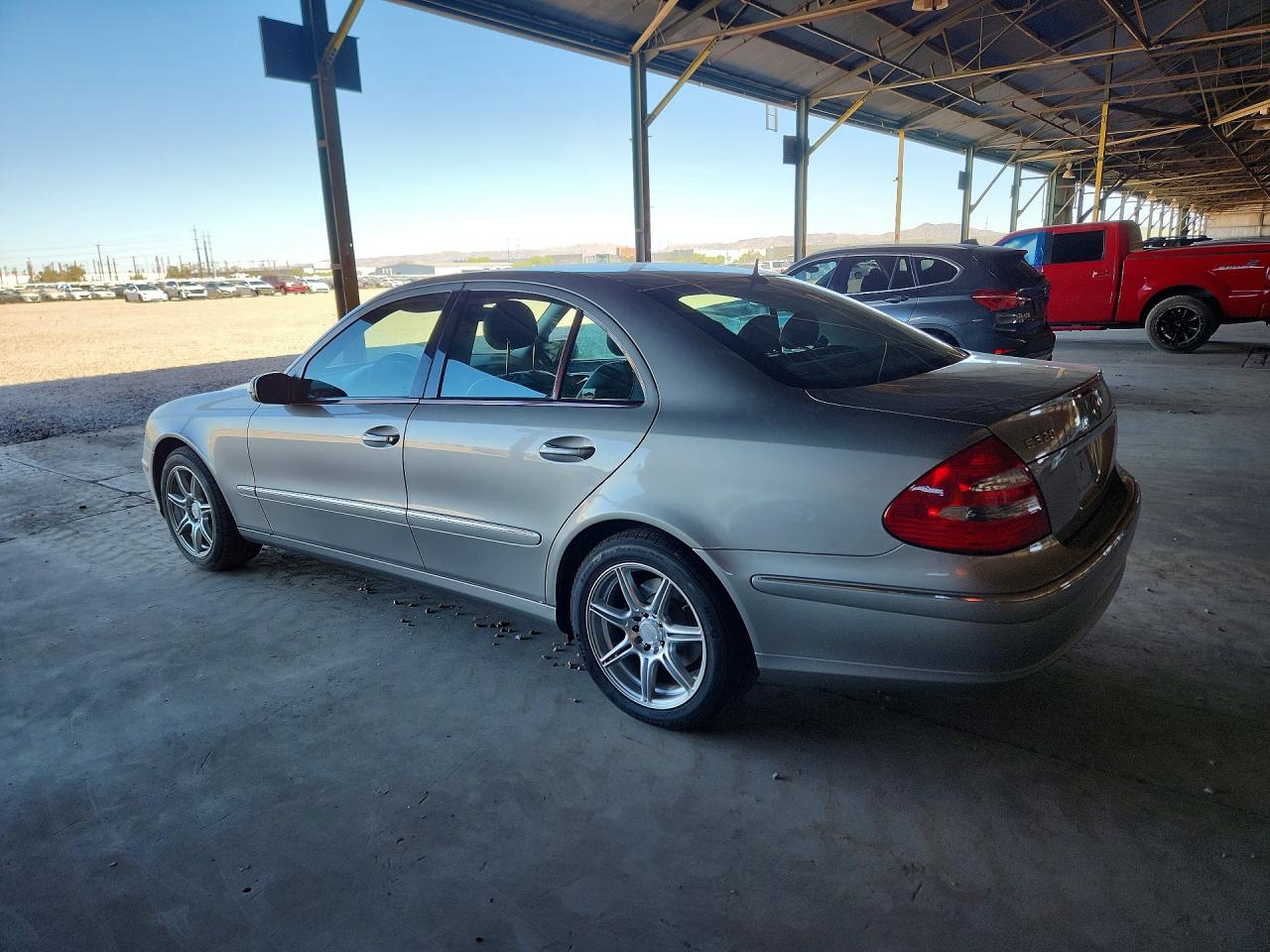 Mercedes-Benz E-Class 320