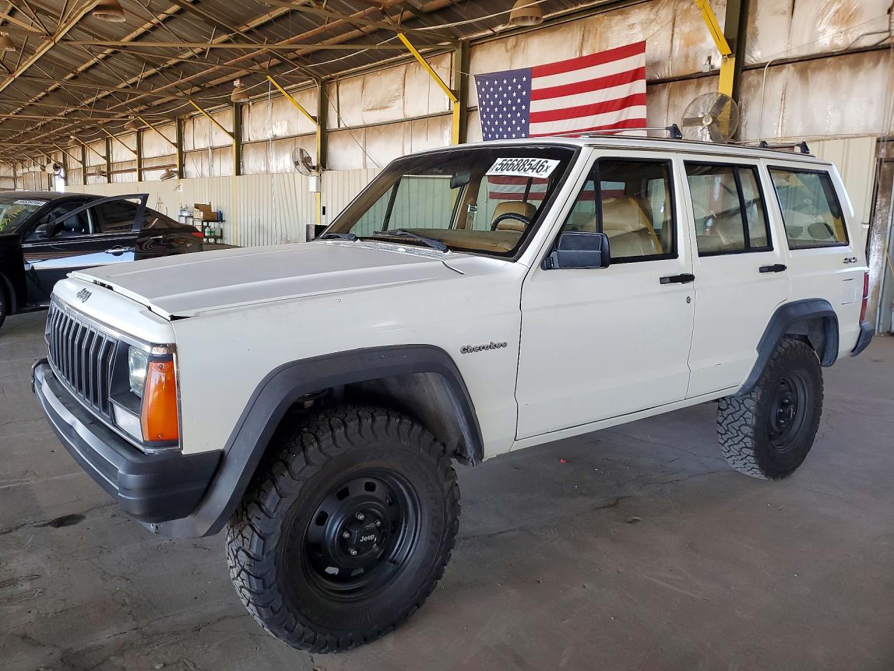 Salvage Jeep Cherokee Image