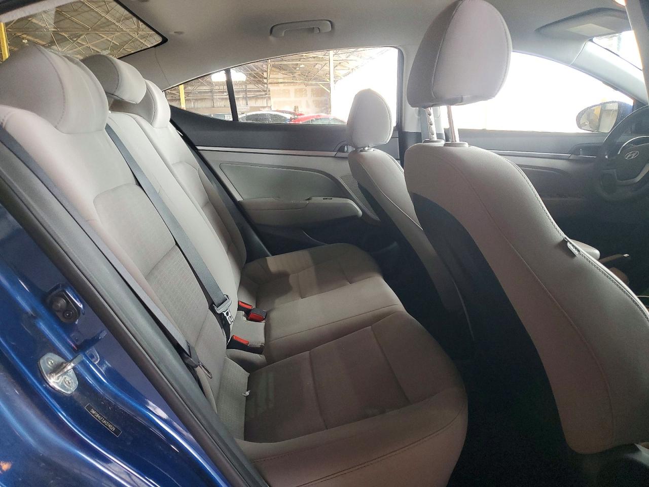 Hyundai ELANTRA Sel