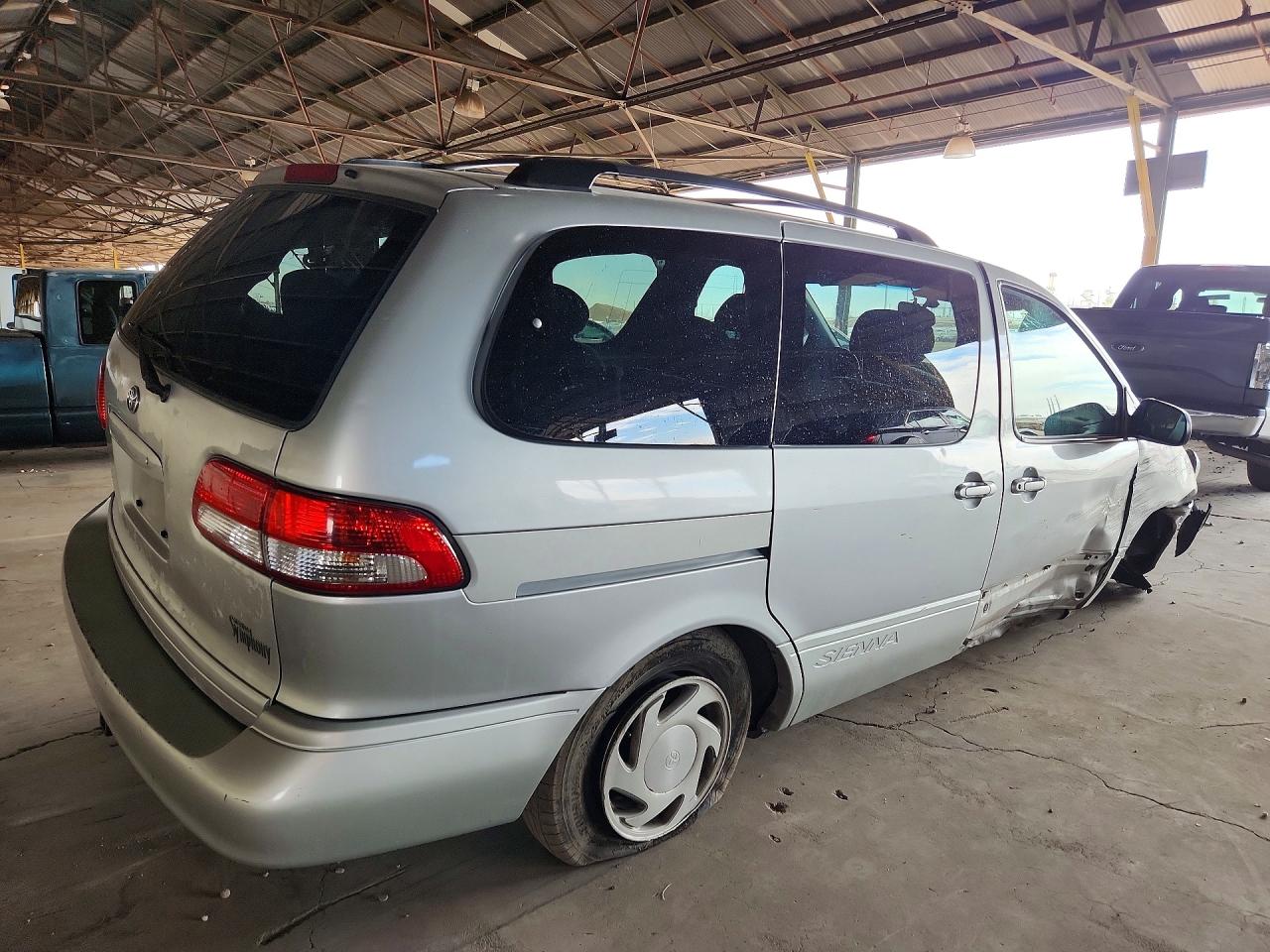 Toyota Sienna Le