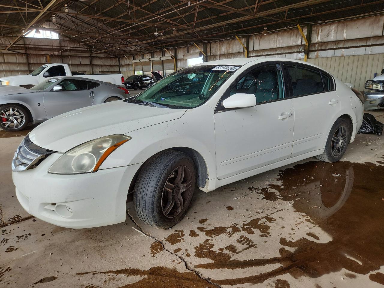 Salvage Nissan Altima Image