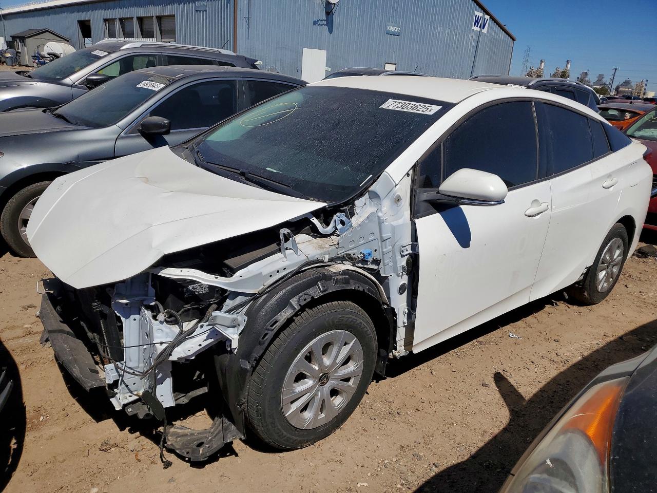 Salvage Toyota Prius Image