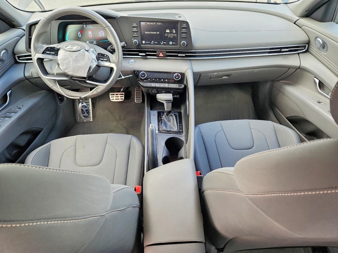 Hyundai ELANTRA Sel Sport