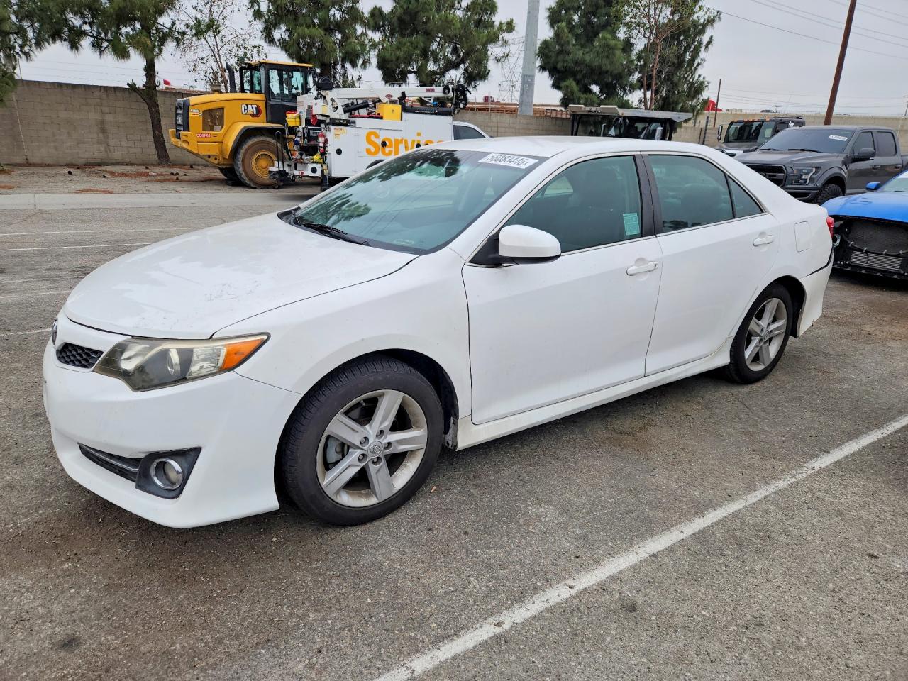 Salvage Toyota Camry Image