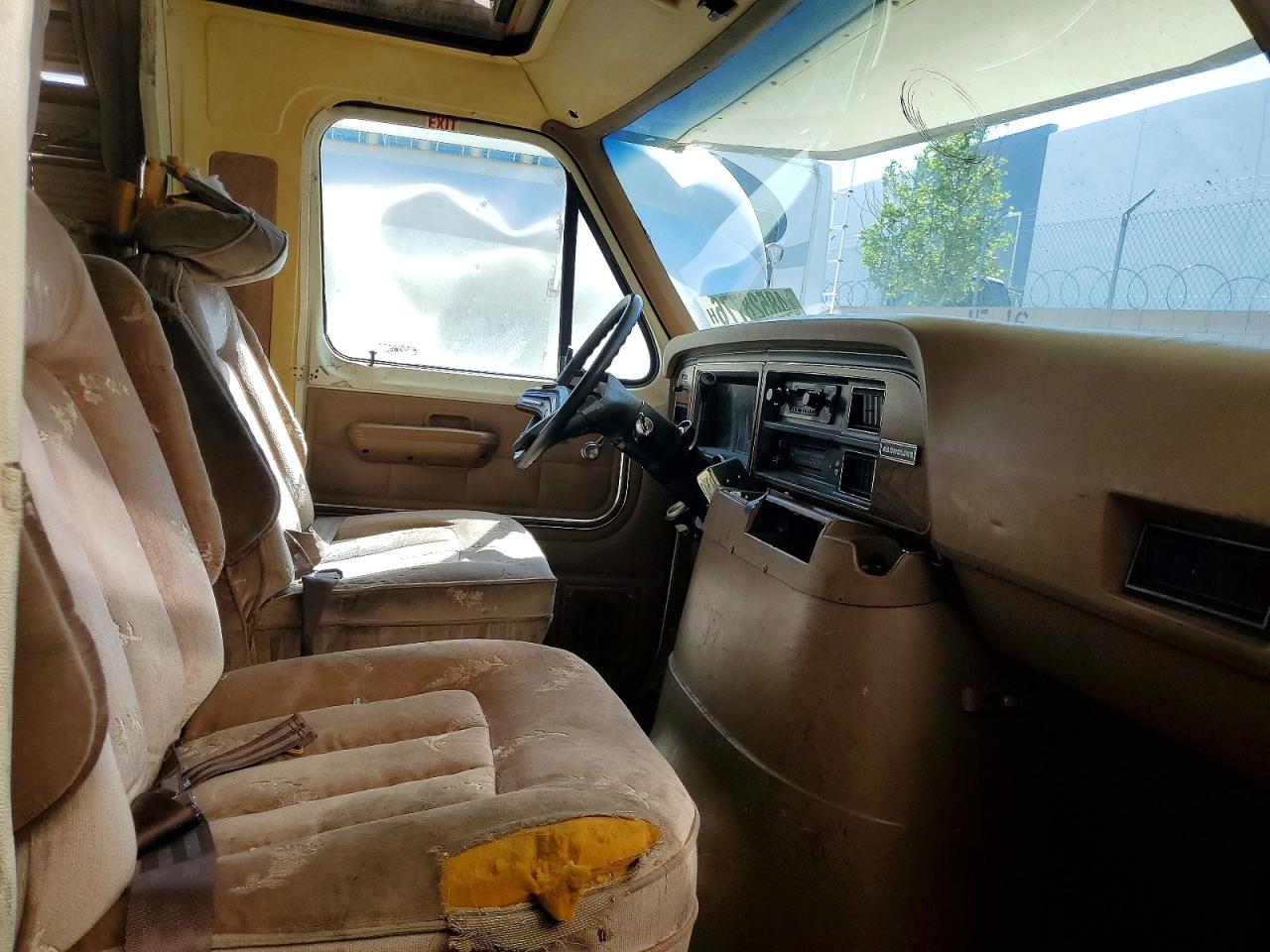 Ford Econoline E350 Cutaway Van