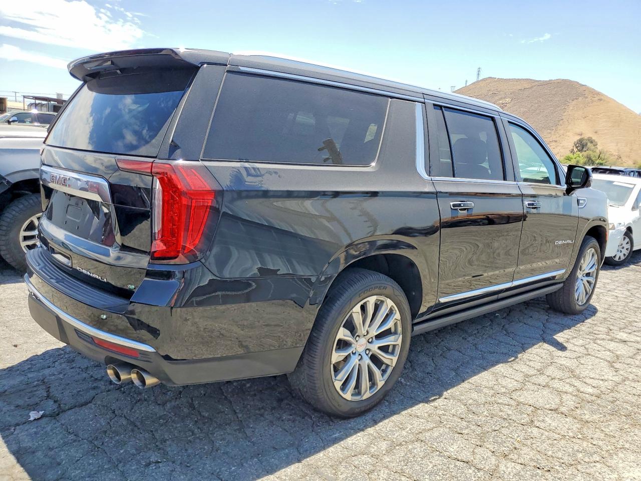 GMC Yukon Denali