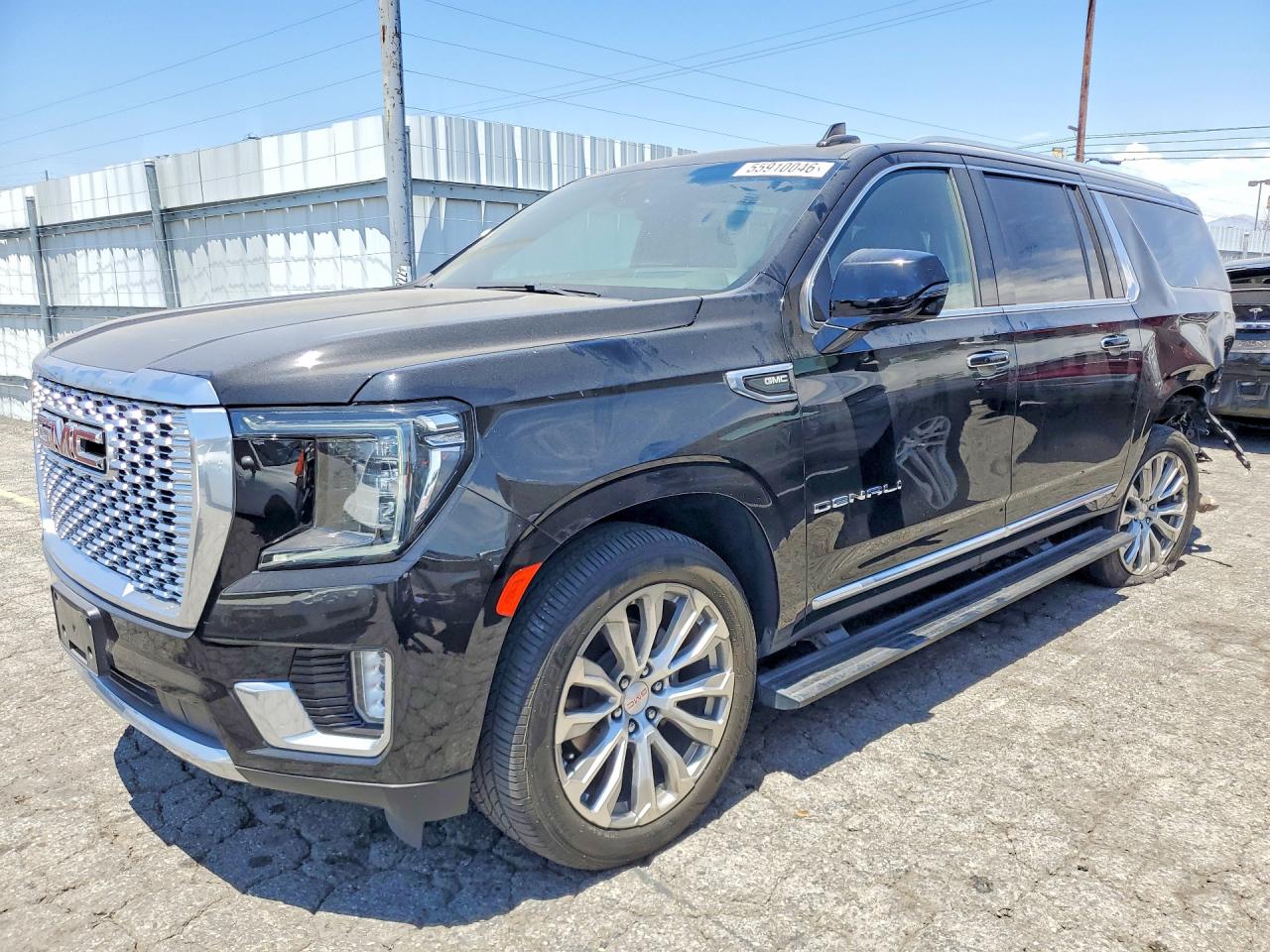 Salvage GMC Yukon Image