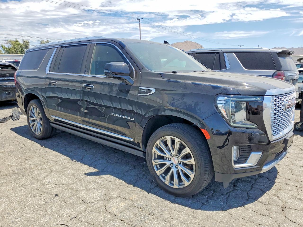 GMC Yukon Denali