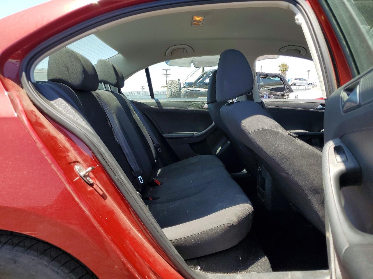 Volkswagen Jetta S