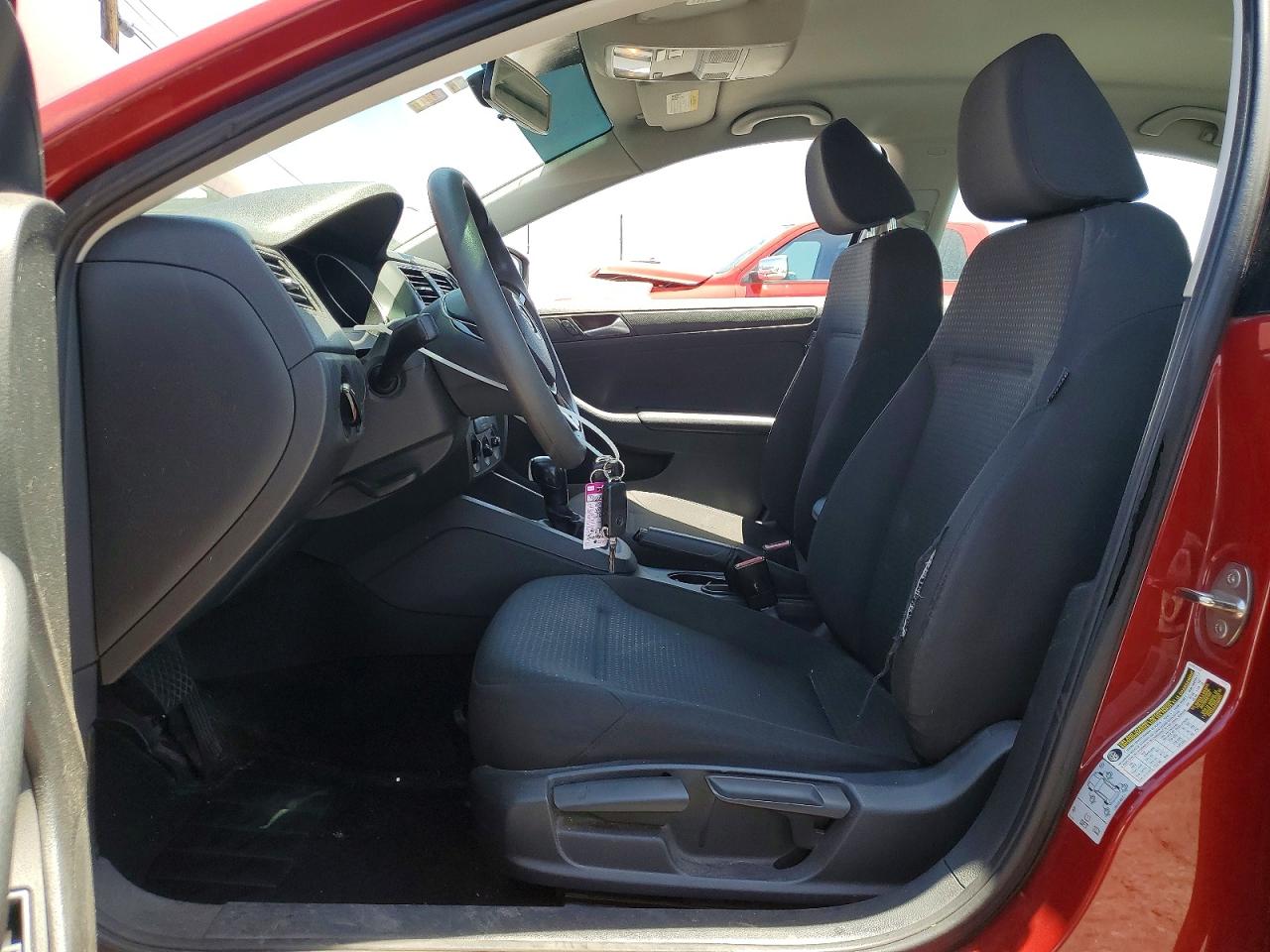 Volkswagen Jetta S