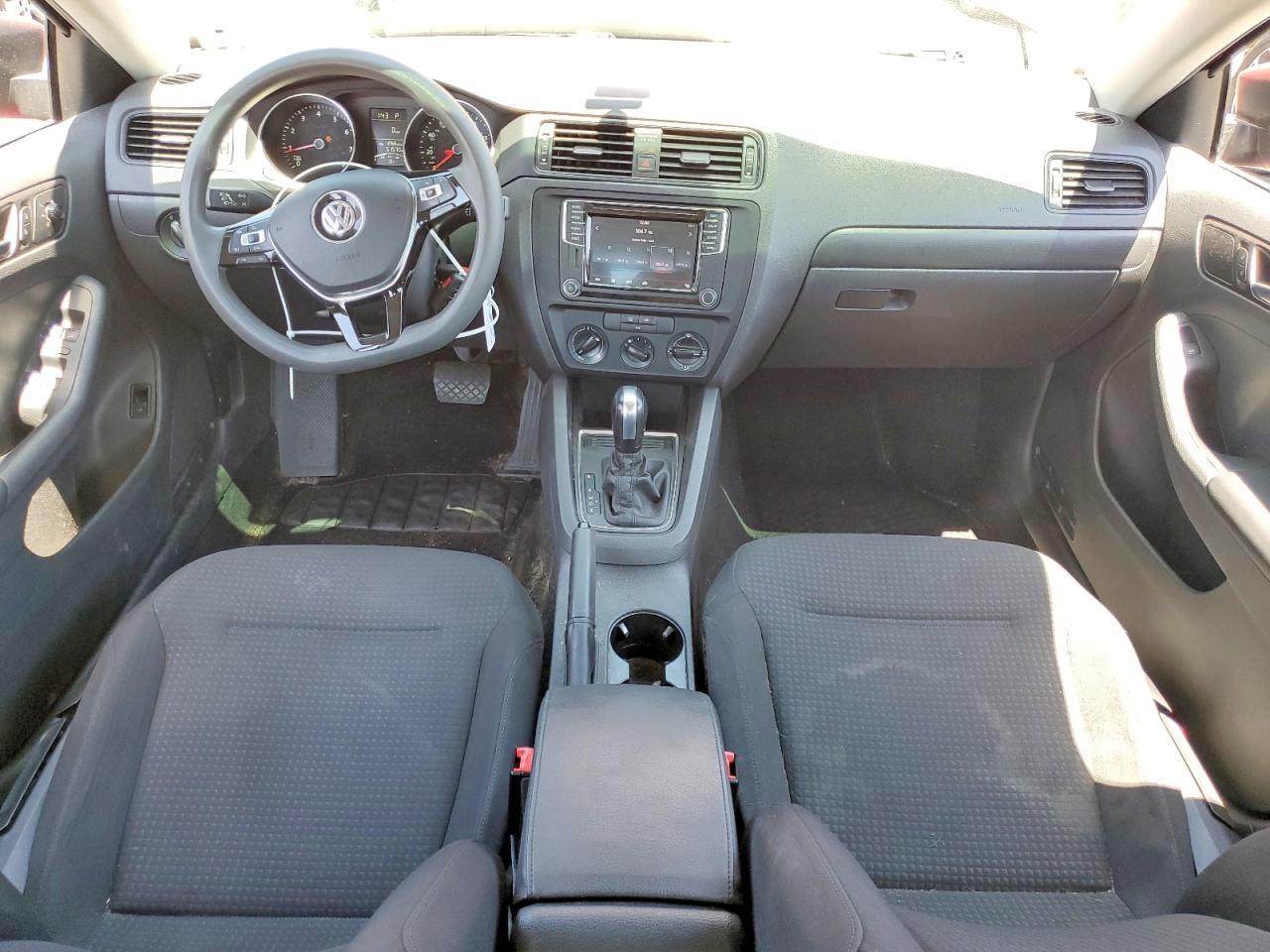 Volkswagen Jetta S