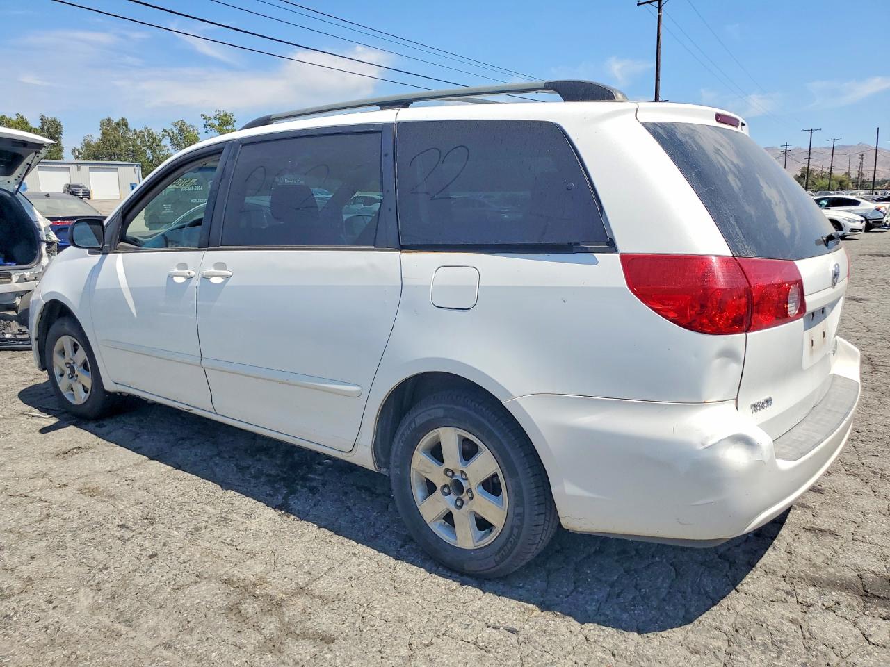 Toyota Sienna Le 8 Passenger