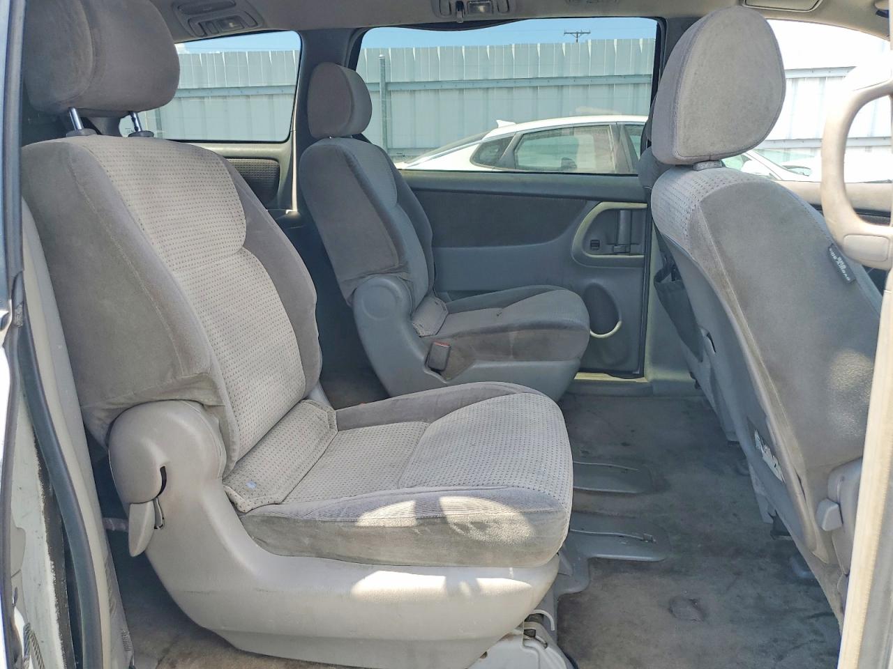 Toyota Sienna Le 8 Passenger