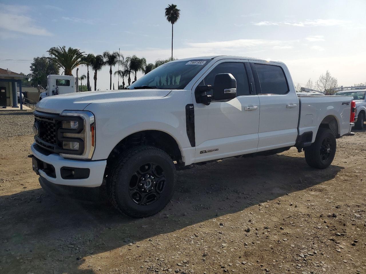 Salvage Ford F-350 Image