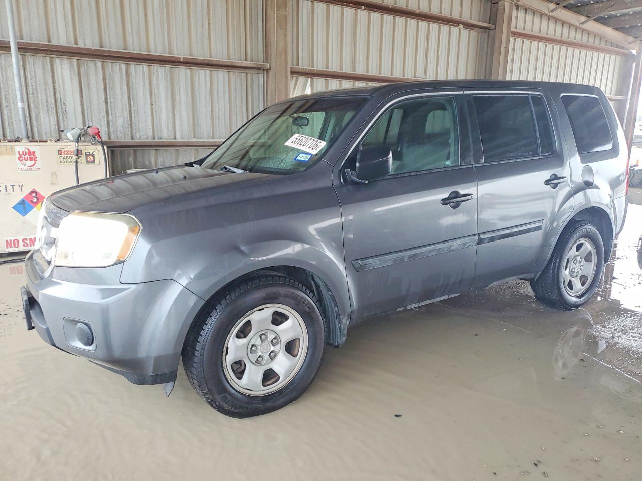 Salvage Honda Pilot Image