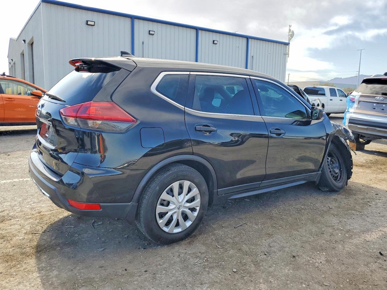 Nissan Rogue S