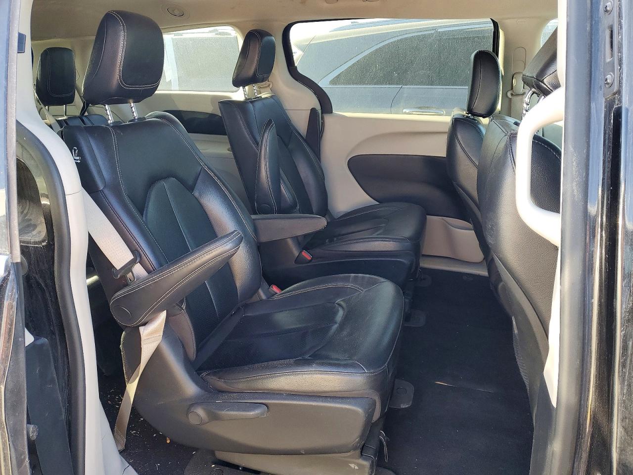 Chrysler Pacifica Hybrid Touring L