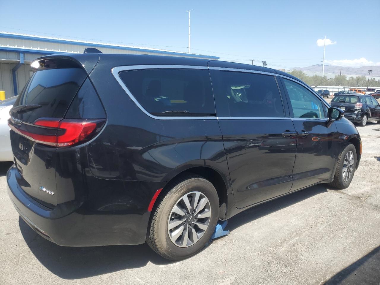 Chrysler Pacifica Hybrid Touring L