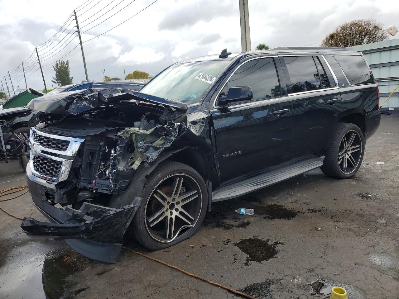 Salvage Chevrolet Tahoe Image