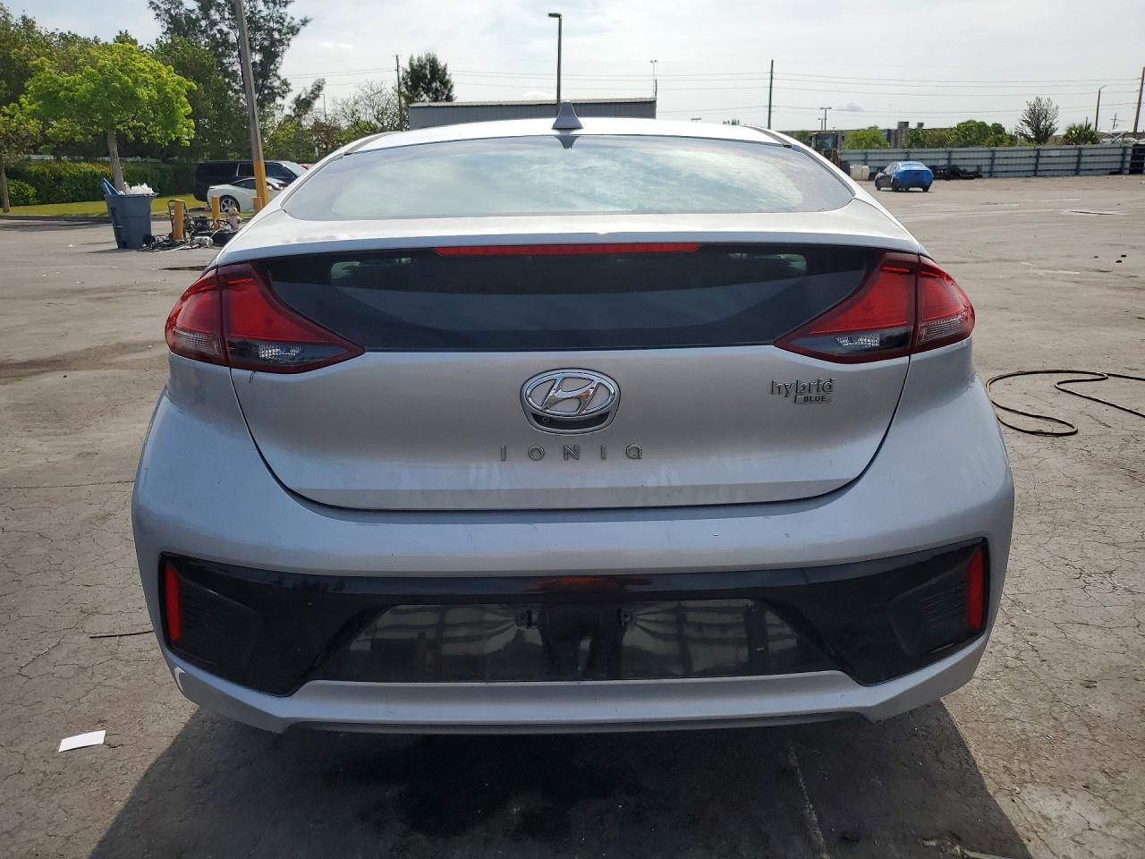 Hyundai Ioniq Blue
