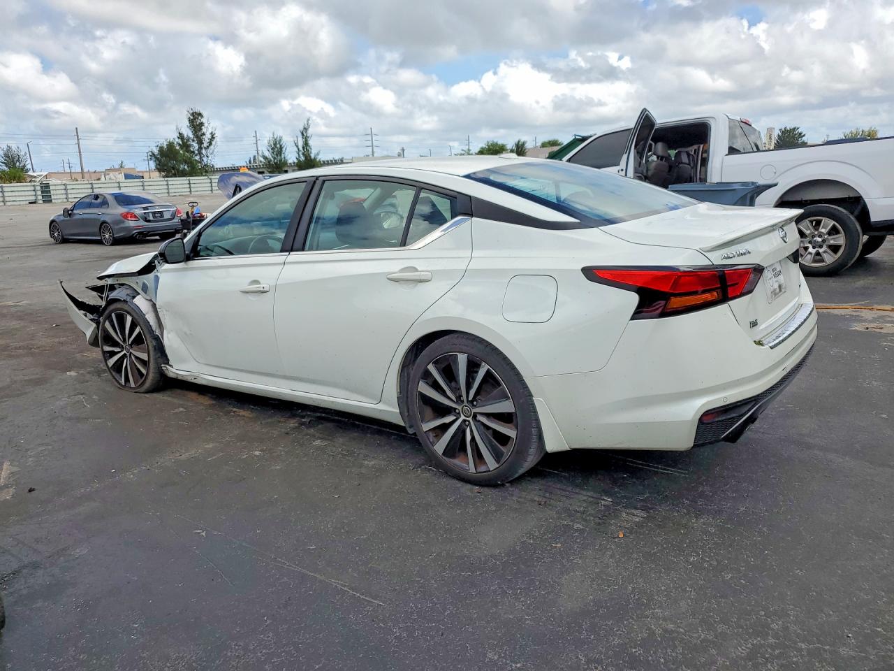 Nissan Altima Sr
