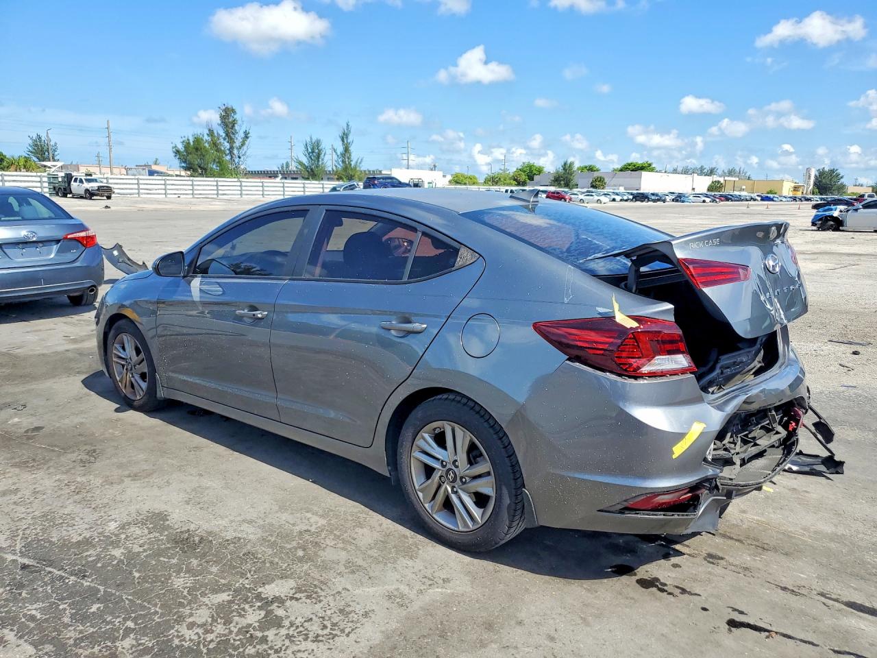 Hyundai ELANTRA Value Edition