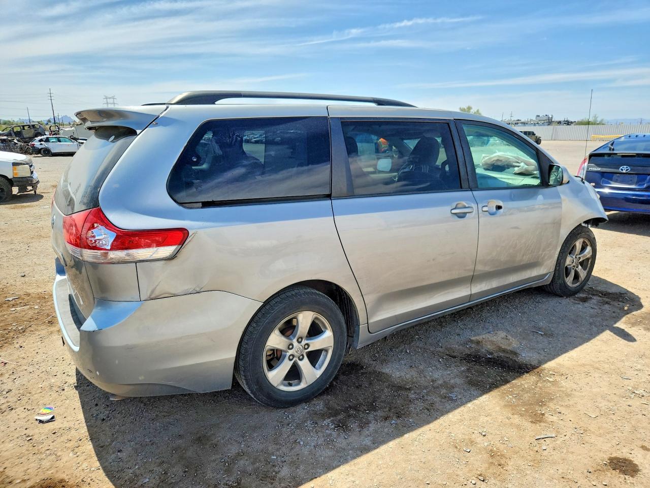 Toyota Sienna Le