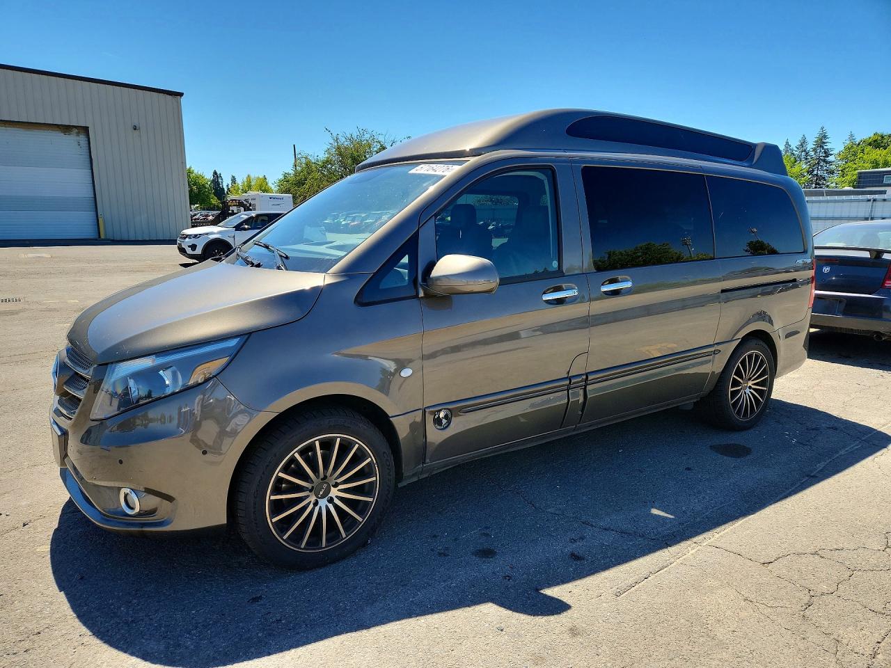 Salvage Mercedes-Benz Metris Image