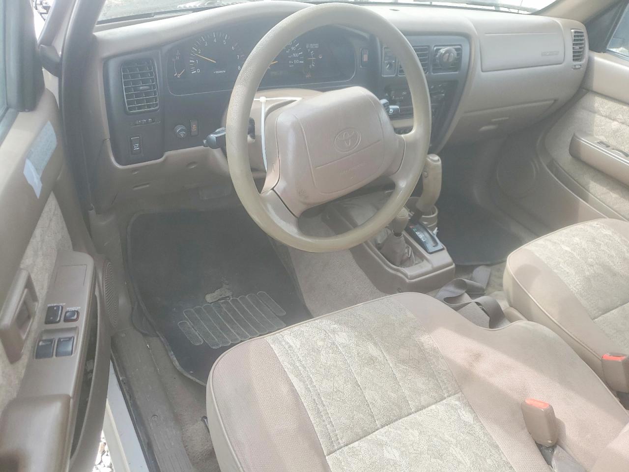 Toyota Tacoma Xtracab