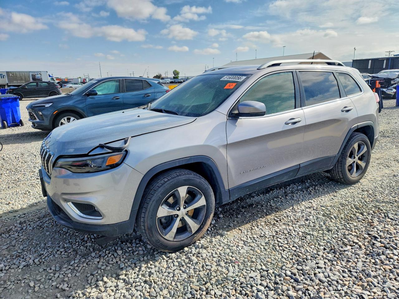 Salvage Jeep Grand Cherokee Image