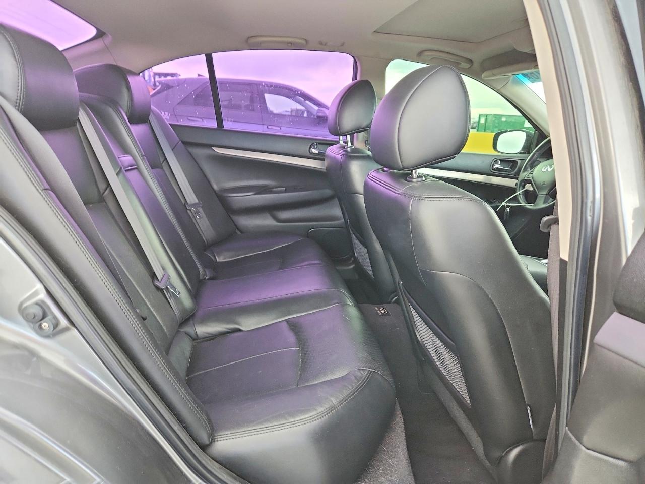 INFINITI G37 X