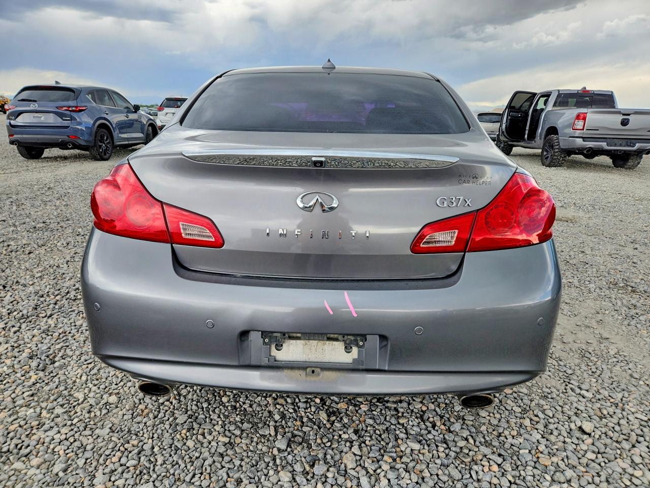 INFINITI G37 X