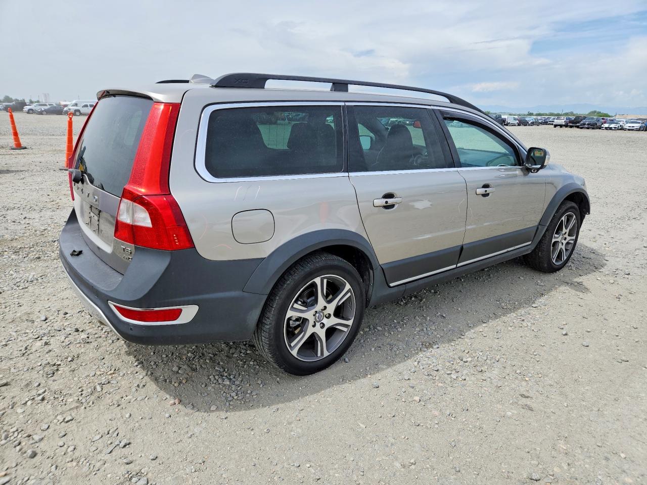 Volvo XC70 T6