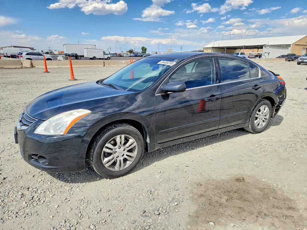 Salvage Nissan Altima Image