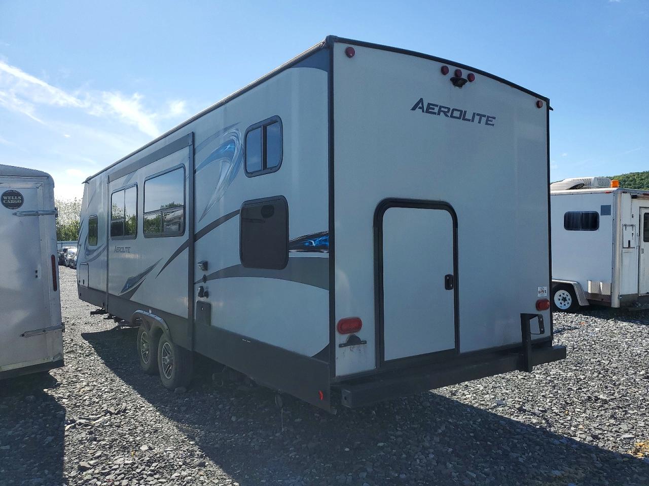 Aeroliner Light